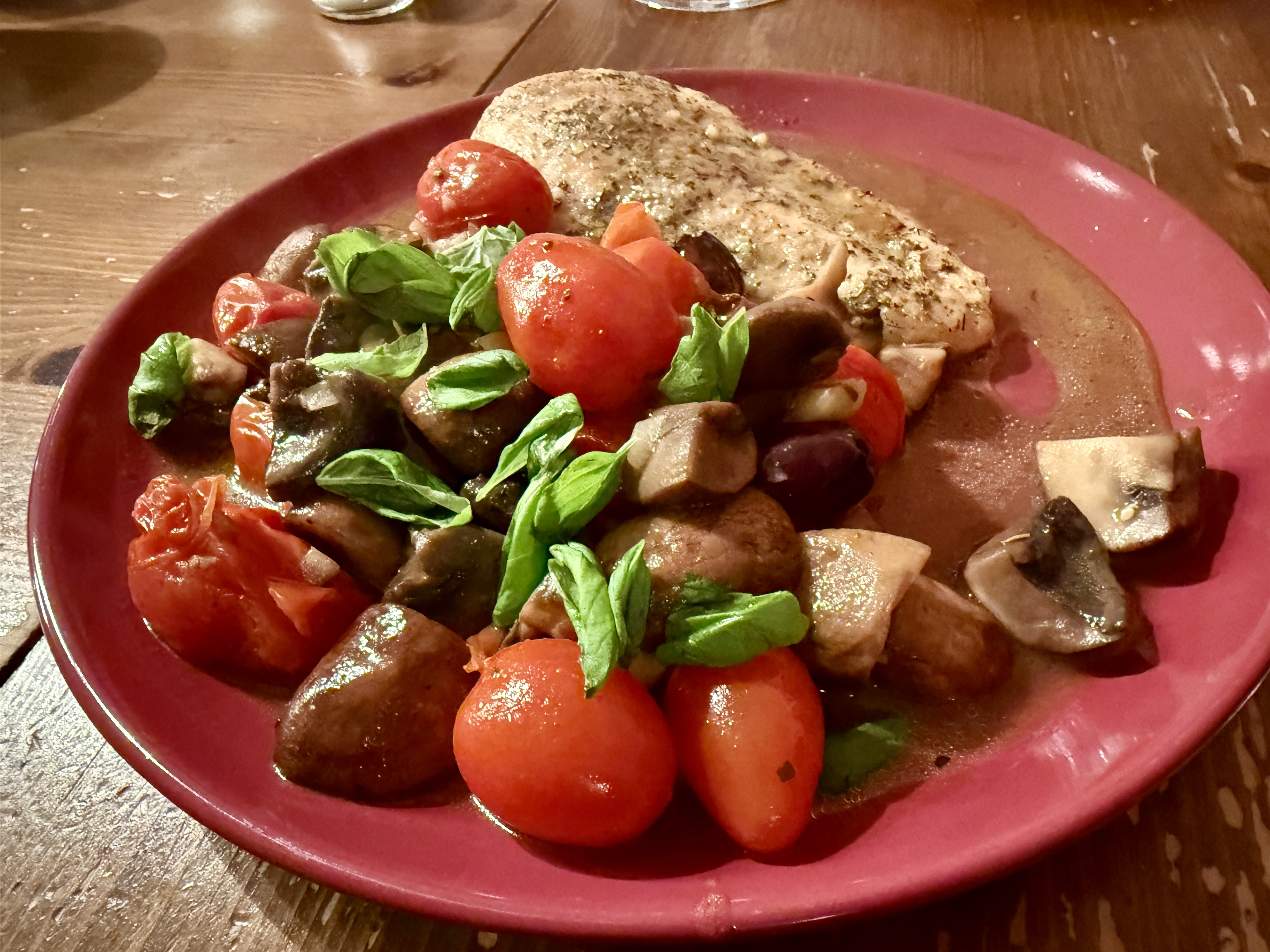 <i>Mediterrane</i><i>Hühnchen-Pfanne</i>